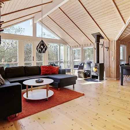 Five-bedroom Holiday In Bovagen 1 *