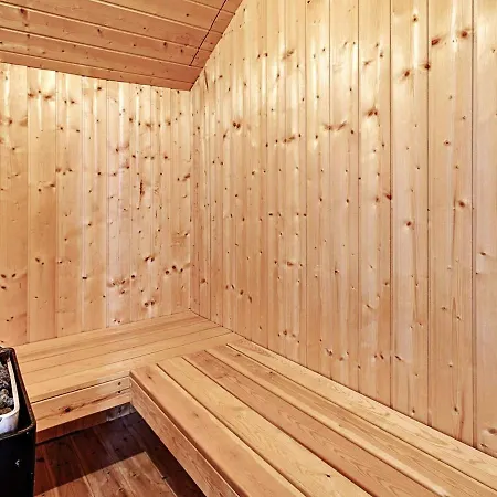 Five-bedroom Holiday In Bovagen 1 Hadsund